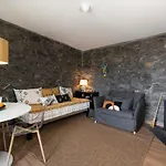 Tatil Evi Casinha Dos Canhas By An Island