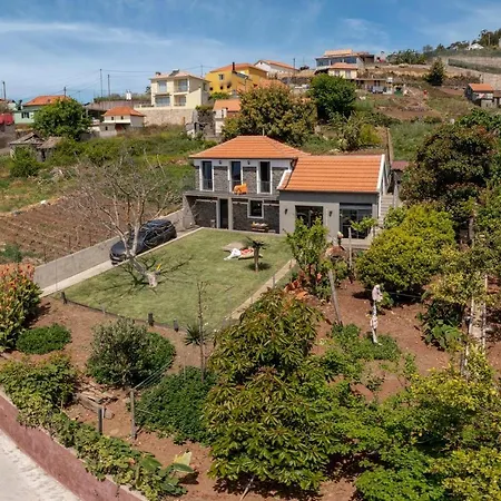 Tatil Evi Casinha Dos Canhas By An Island