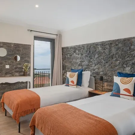 Tatil Evi Casinha Dos Canhas By An Island