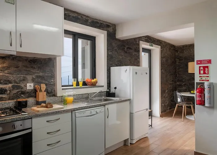 Casinha Dos Canhas By An Island * Ponta do Sol (Madeira)