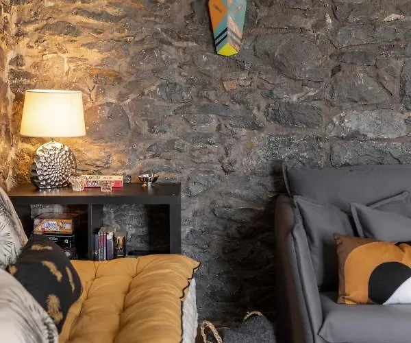 Tatil Evi Casinha Dos Canhas By An Island *